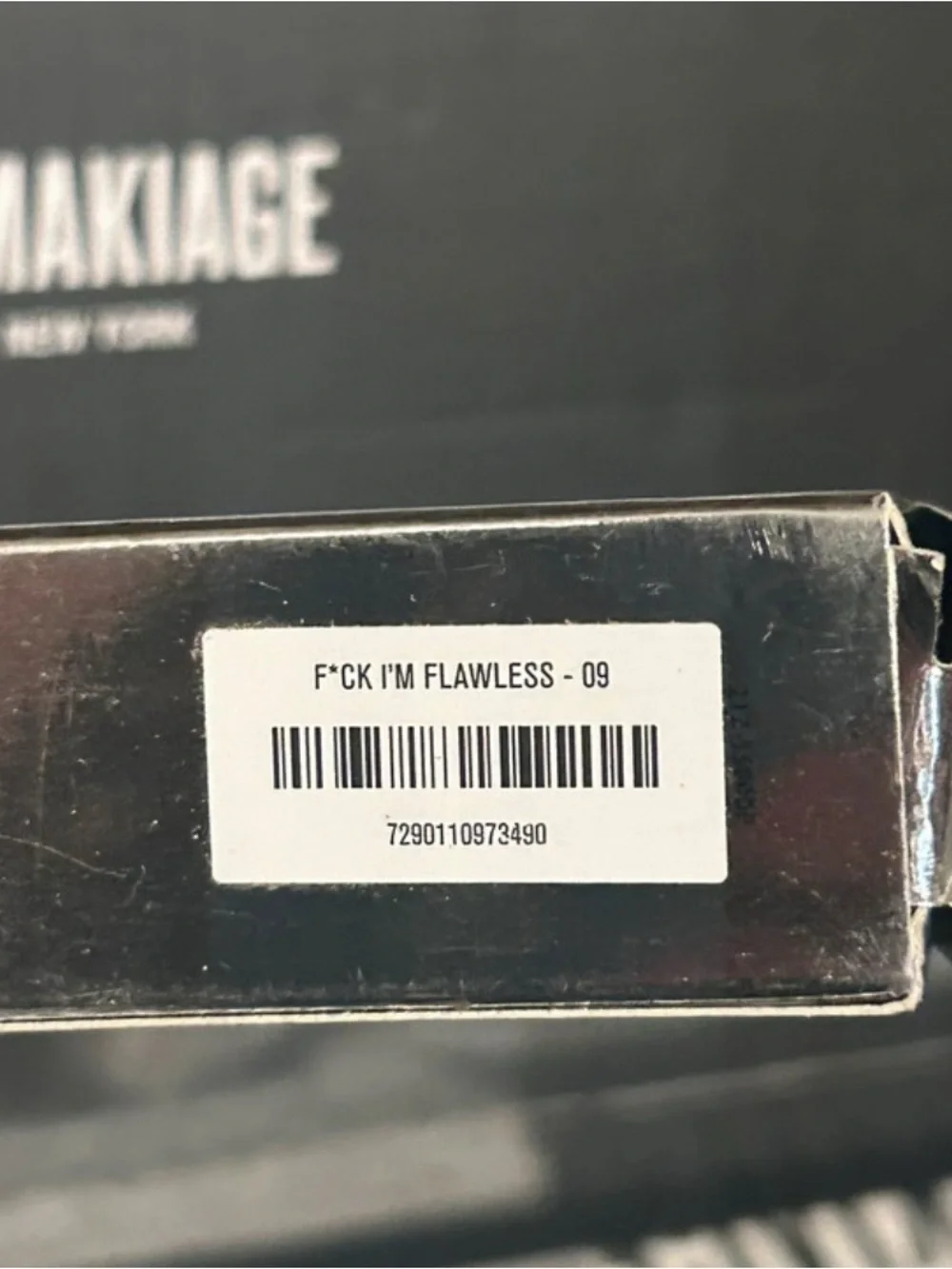 Il Makiage #9 F*ck I’m Flawless Perfecting Concealer #9- 7mL/0.23 fl oz